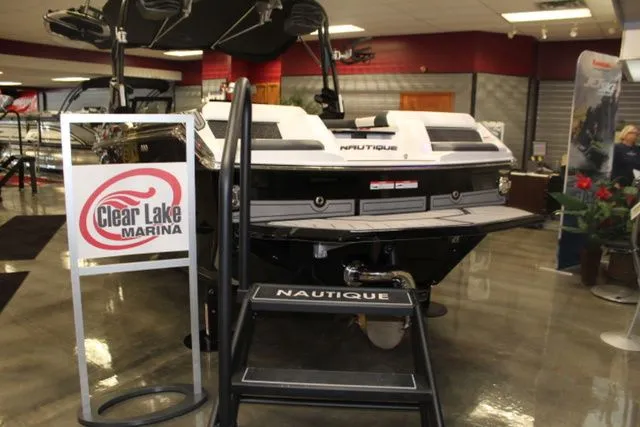 Slide: The Image of Nautique Super Air Nautique GS22 2025 - 3