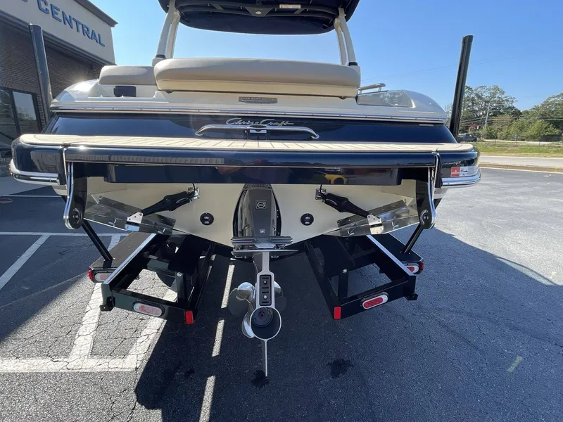 Slide: The Image of Chris-Craft 25 SPORTSTER WAKE SURF 2026 - 12