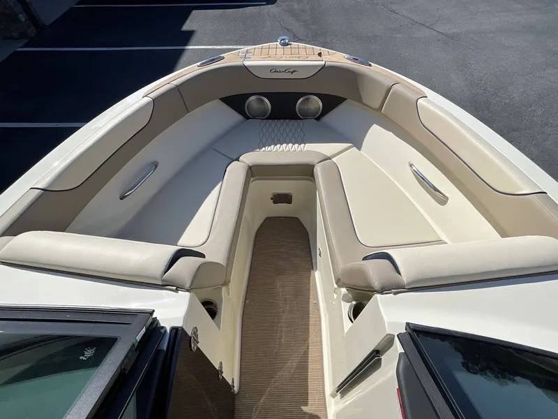 Slide: The Image of Chris-Craft 25 SPORTSTER WAKE SURF 2026 - 17