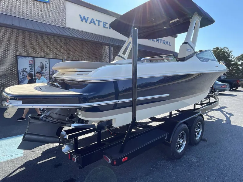 Slide: The Image of Chris-Craft 25 SPORTSTER WAKE SURF 2026 - 20