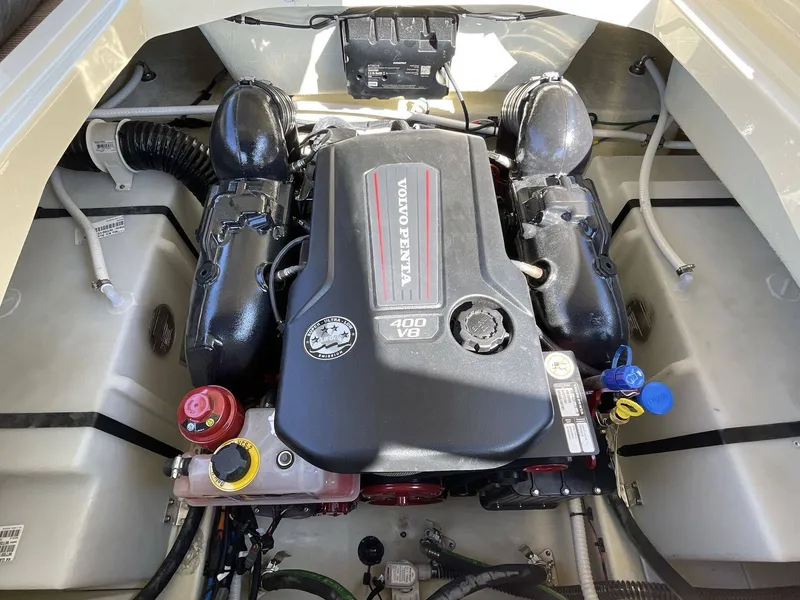 Slide: The Image of Chris-Craft 25 SPORTSTER WAKE SURF 2026 - 8