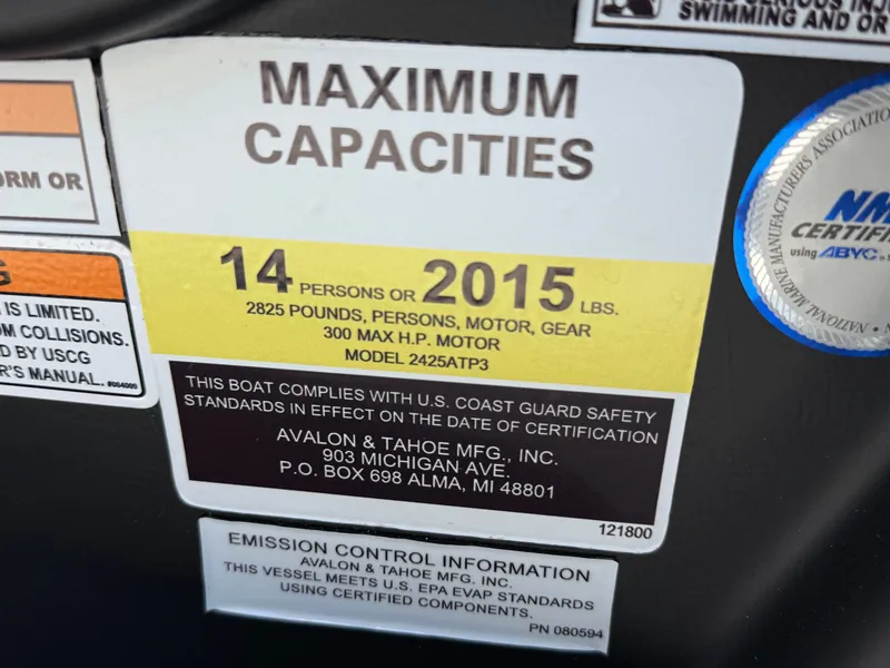 Slide: The Image of Avalon 25' Catalina platinum Elite Windshield w/ 250HP Mercury! 2026 - 17