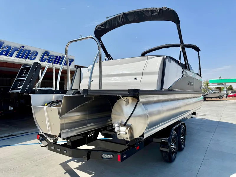 Slide: The Image of Avalon 25' Catalina platinum Elite Windshield w/ 250HP Mercury! 2026 - 3