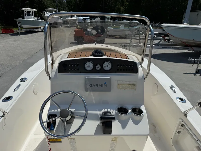 Slide: The Image of Pioneer 180 Islander 2021 - 17