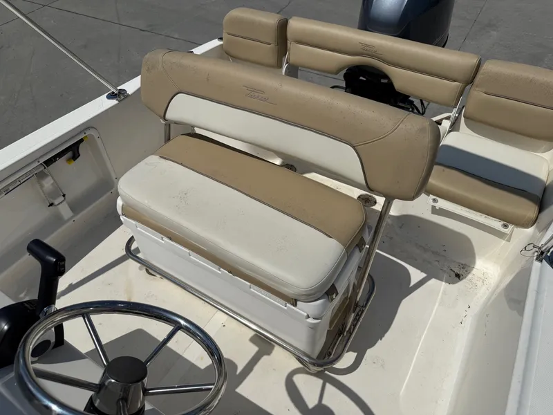 Slide: The Image of Pioneer 180 Islander 2021 - 19