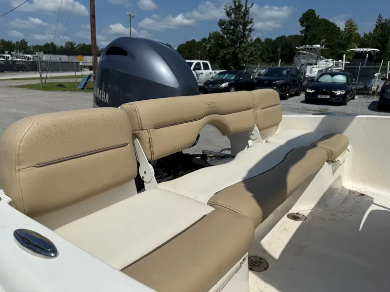 Slide: The Image of Pioneer 180 Islander 2021 - 20