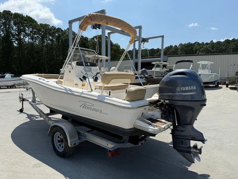 Slide: The Image of Pioneer 180 Islander 2021 - 21