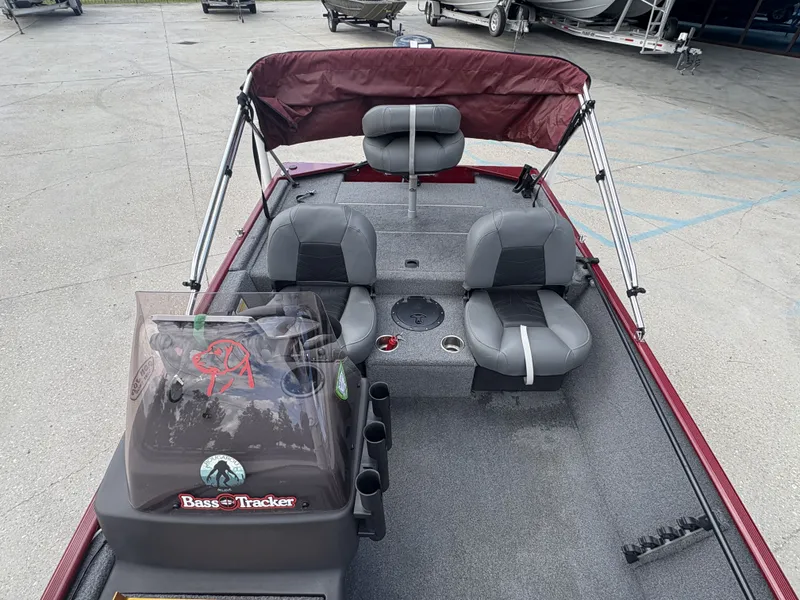 Slide: The Image of Tracker Bass Tracker Classic XL 2023 - 11