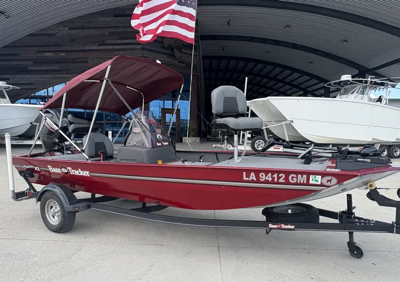 Slide: The Image of Tracker Bass Tracker Classic XL 2023 - 3