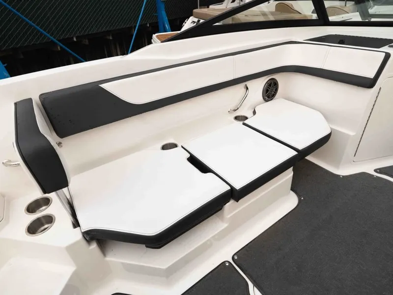 Slide: The Image of Sea Ray SPX 210 2015 - 10