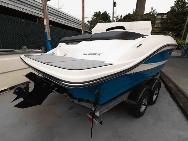 Slide: The Image of Sea Ray SPX 210 2015 - 3