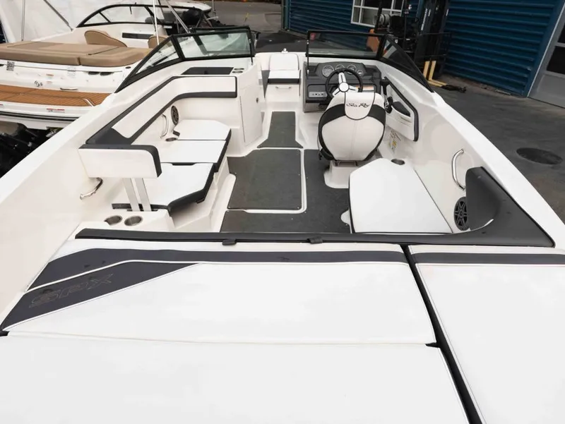 Slide: The Image of Sea Ray SPX 210 2015 - 4