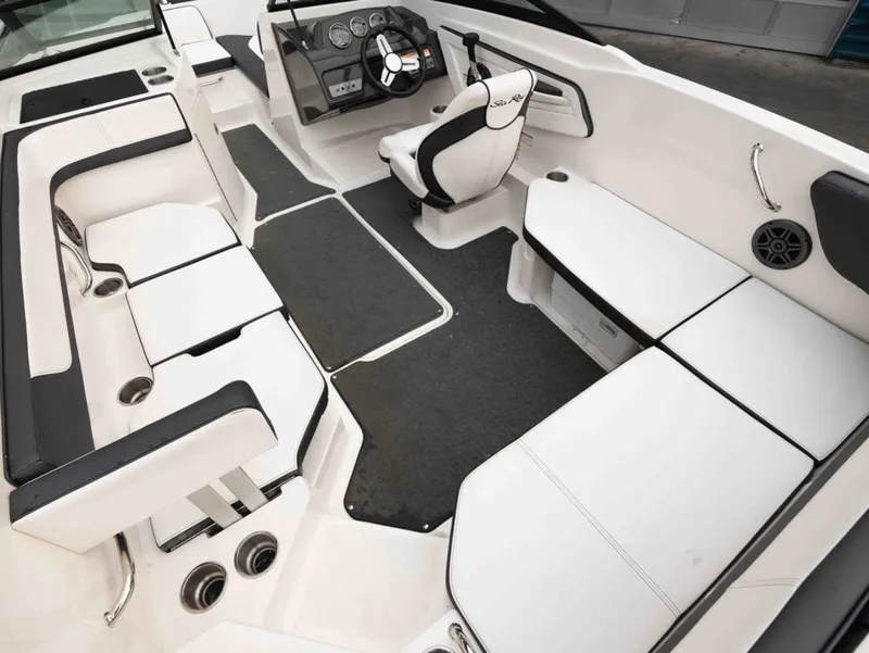 Slide: The Image of Sea Ray SPX 210 2015 - 7