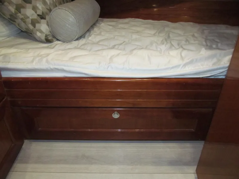 Slide: The Image of Guest SR Lower Bunk - 134
