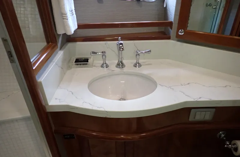 Slide: The Image of Guest Head Vanity 2 - 146
