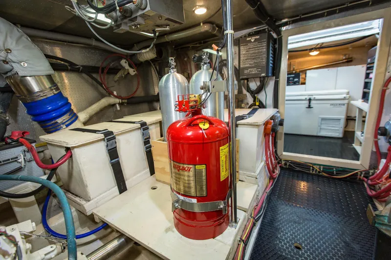 Slide: The Image of ER Fire Extinguisher STBD Aft 2 - 160