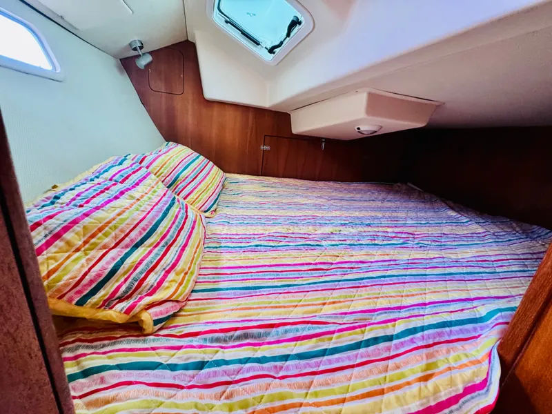 Slide: The Image of Hunter 33 2006 - 11