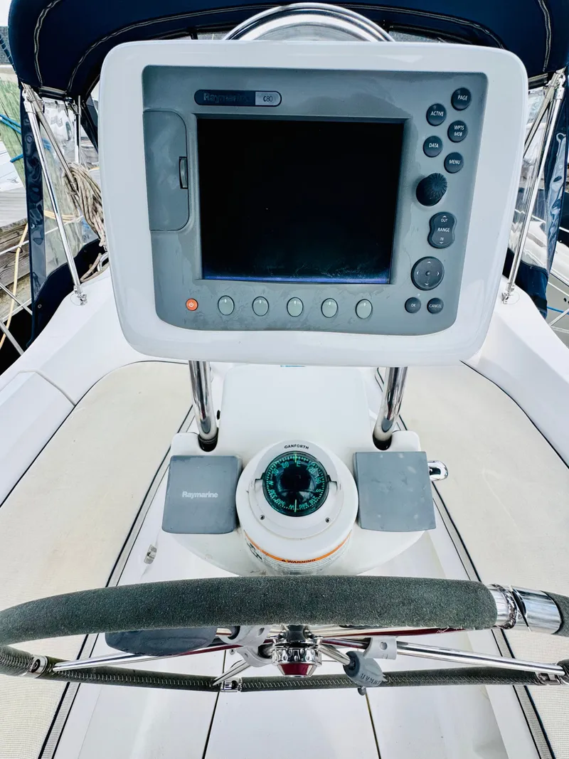 Slide: The Image of Hunter 33 2006 - 17