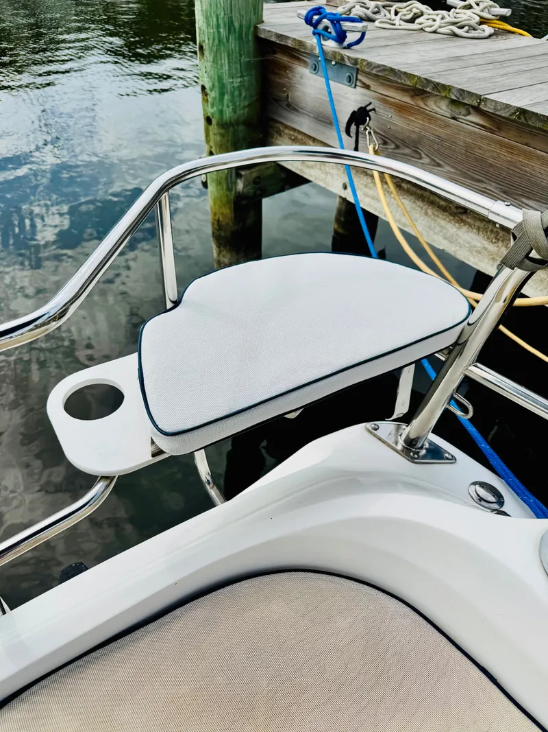 Slide: The Image of Hunter 33 2006 - 19