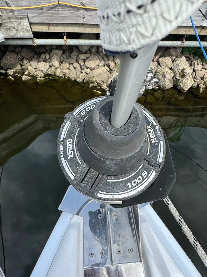 Slide: The Image of Hunter 33 2006 - 27