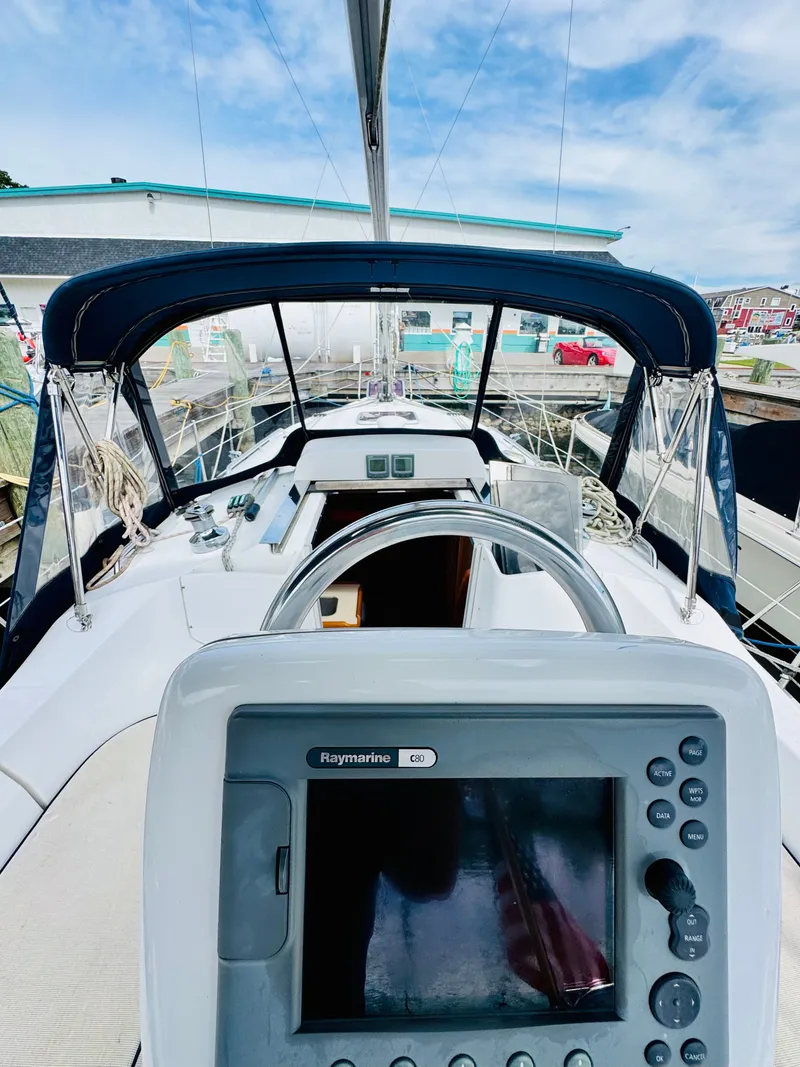 Slide: The Image of Hunter 33 2006 - 30