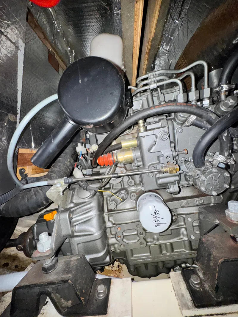 Slide: The Image of Hunter 33 2006 - 34