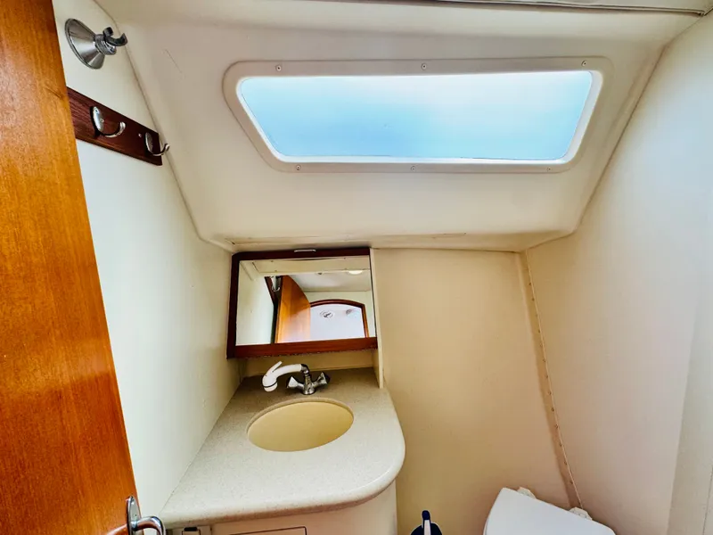 Slide: The Image of Hunter 33 2006 - 9