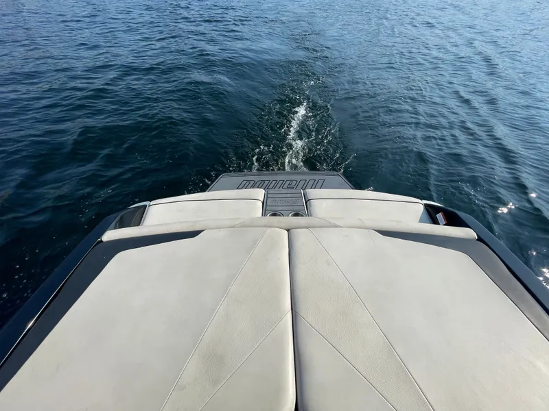 Slide: The Image of Malibu Wakesetter 23 LSV 2015 - 17