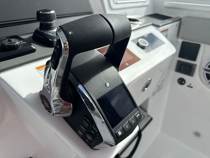 Slide: The Image of Everglades 367 CX 2026 - 11