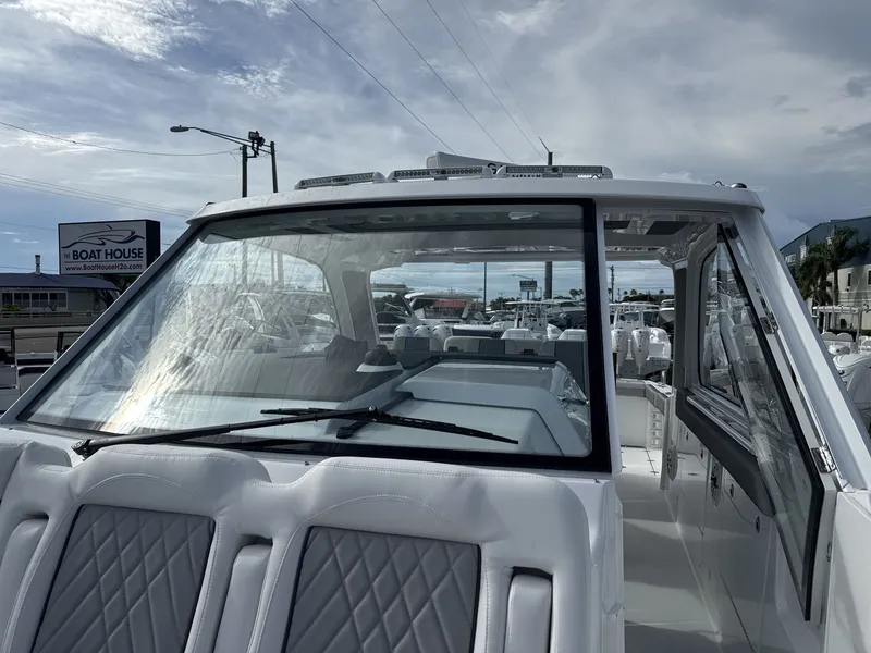 Slide: The Image of Everglades 367 CX 2026 - 23