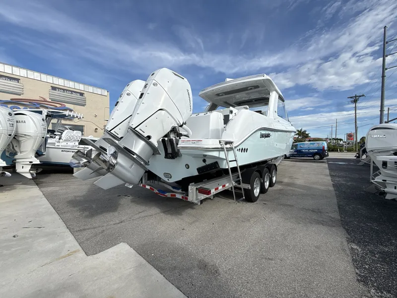 Slide: The Image of Everglades 367 CX 2026 - 9