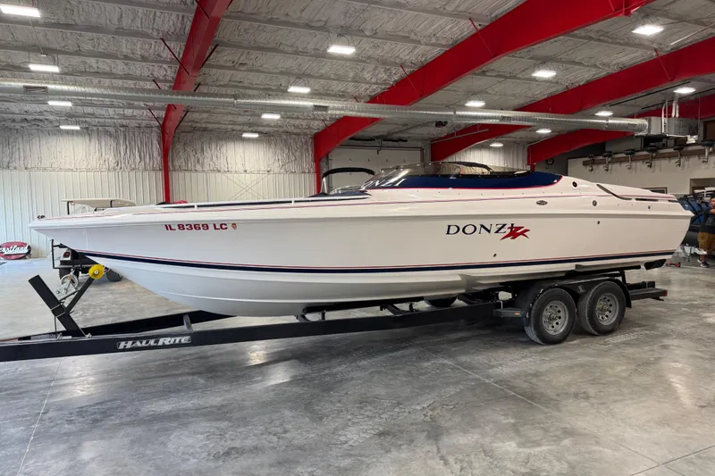 Donzi 28 ZXO 2002 - Marine Source