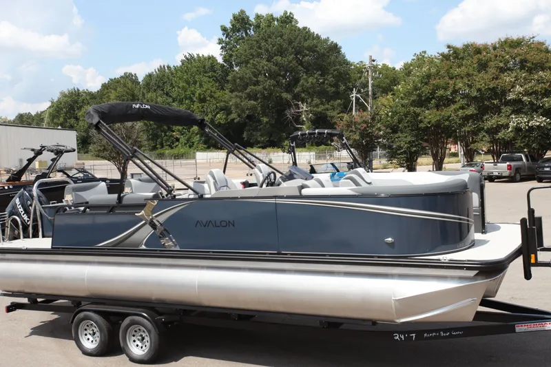 Slide: The Image of Avalon 2385 LSZ 2026 - 12