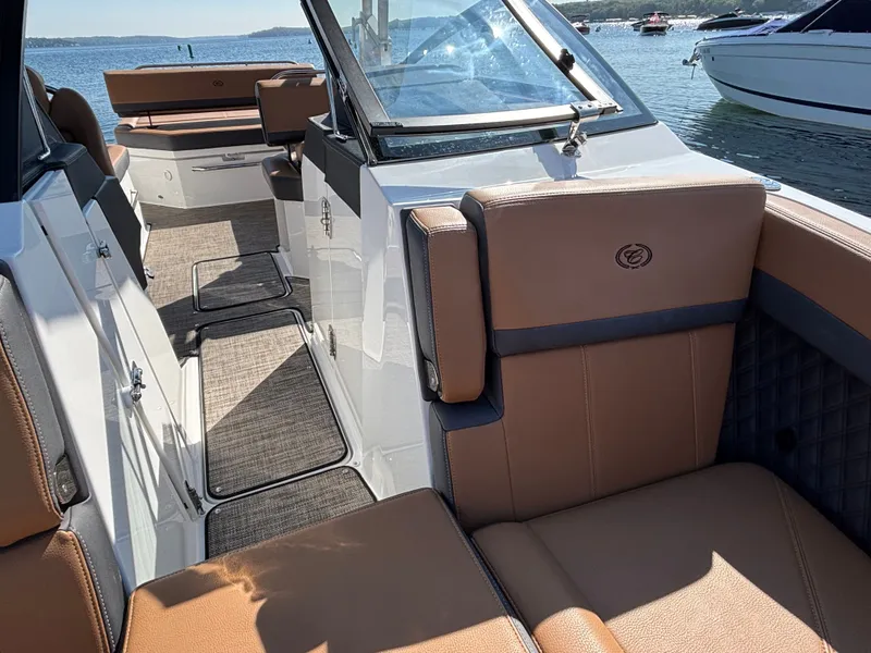 Slide: The Image of Cobalt R6 2025 - 580