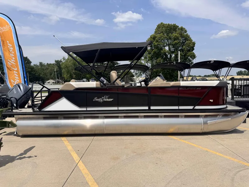 Slide: The Image of SunChaser Eclipse 23 LR DH 2026 - 7