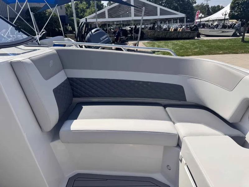 Slide: The Image of Starcraft SVX 230 OB 2026 - 5