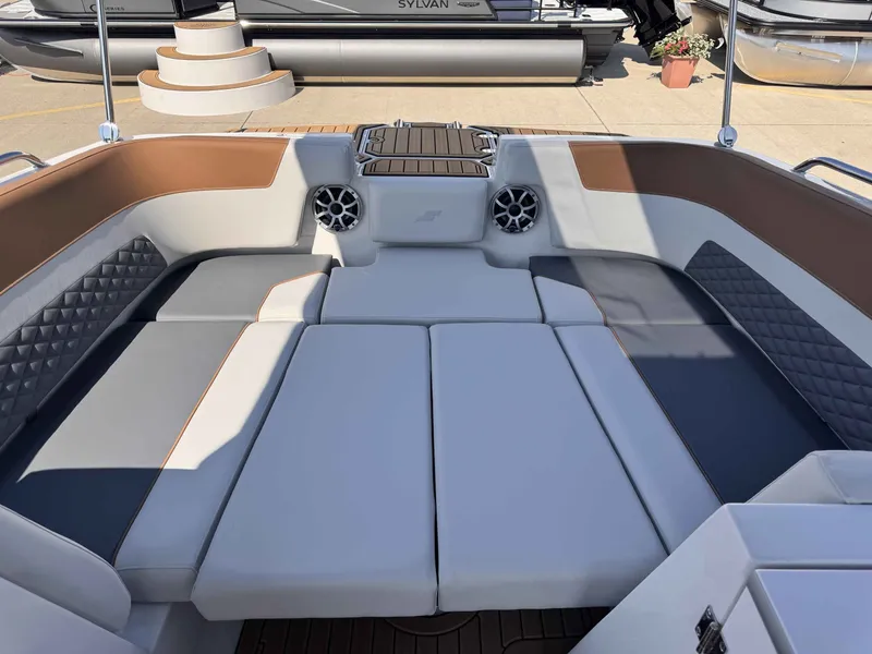 Slide: The Image of Starcraft SVX 231 OB 2026 - 4