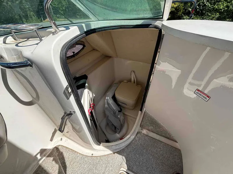 Slide: The Image of Sea Ray 240 Sundeck 2004 - 12