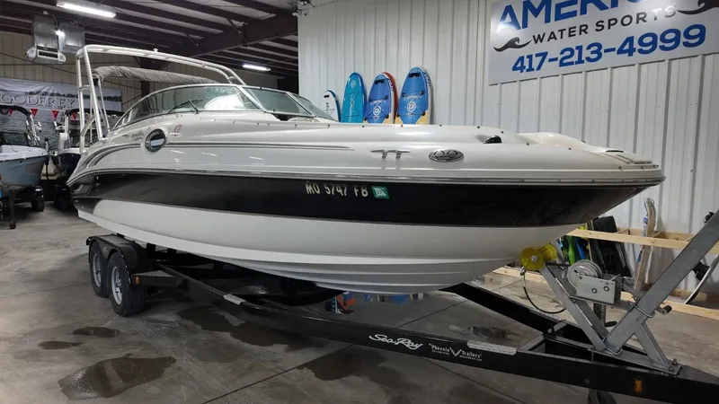Slide: The Image of Sea Ray 240 Sundeck 2004 - 15