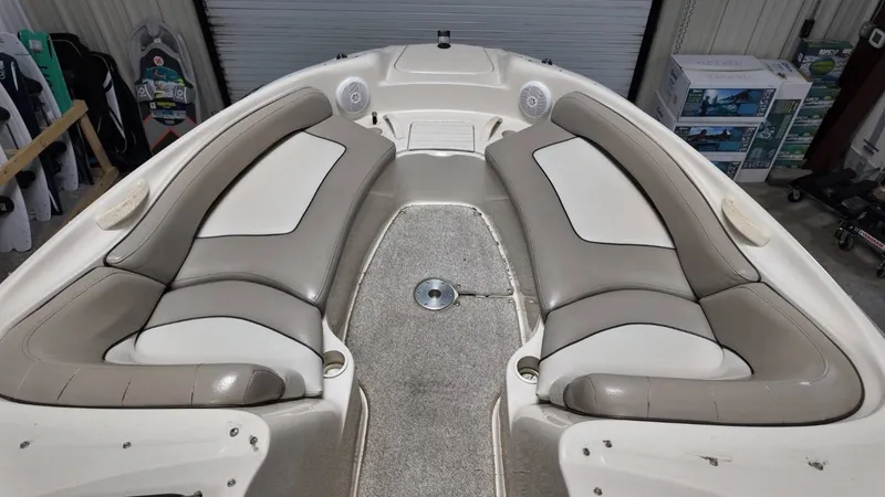 Slide: The Image of Sea Ray 240 Sundeck 2004 - 18