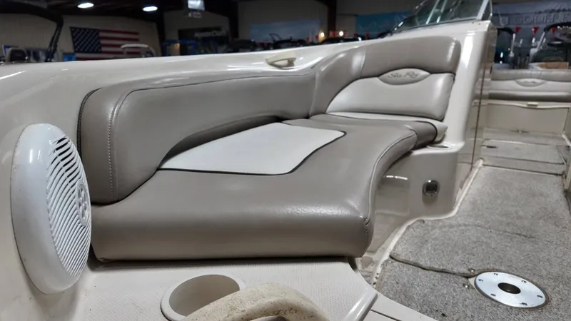 Slide: The Image of Sea Ray 240 Sundeck 2004 - 22