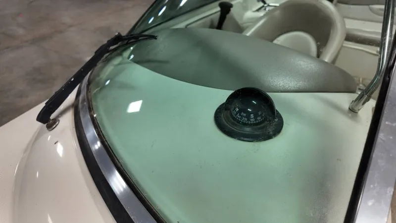 Slide: The Image of Sea Ray 240 Sundeck 2004 - 24