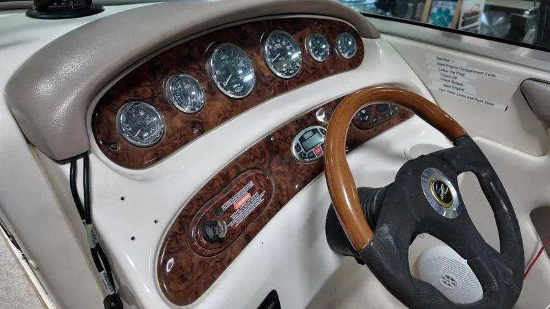 Slide: The Image of Sea Ray 240 Sundeck 2004 - 28