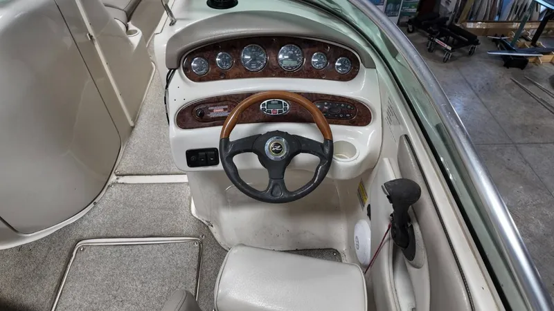 Slide: The Image of Sea Ray 240 Sundeck 2004 - 29