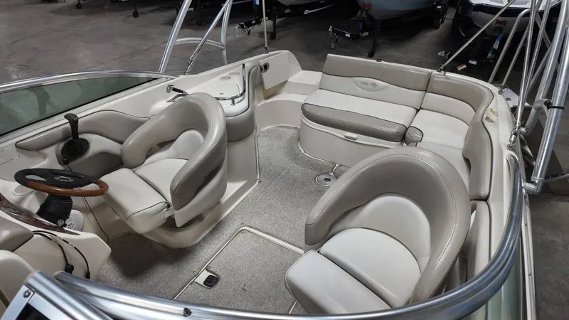 Slide: The Image of Sea Ray 240 Sundeck 2004 - 32