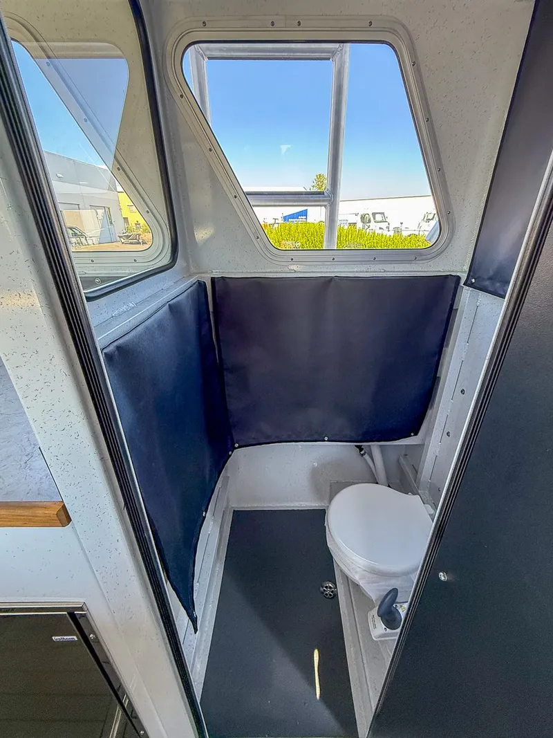 Slide: The Image of North River 3400 EXL Endurance 2026 - 17