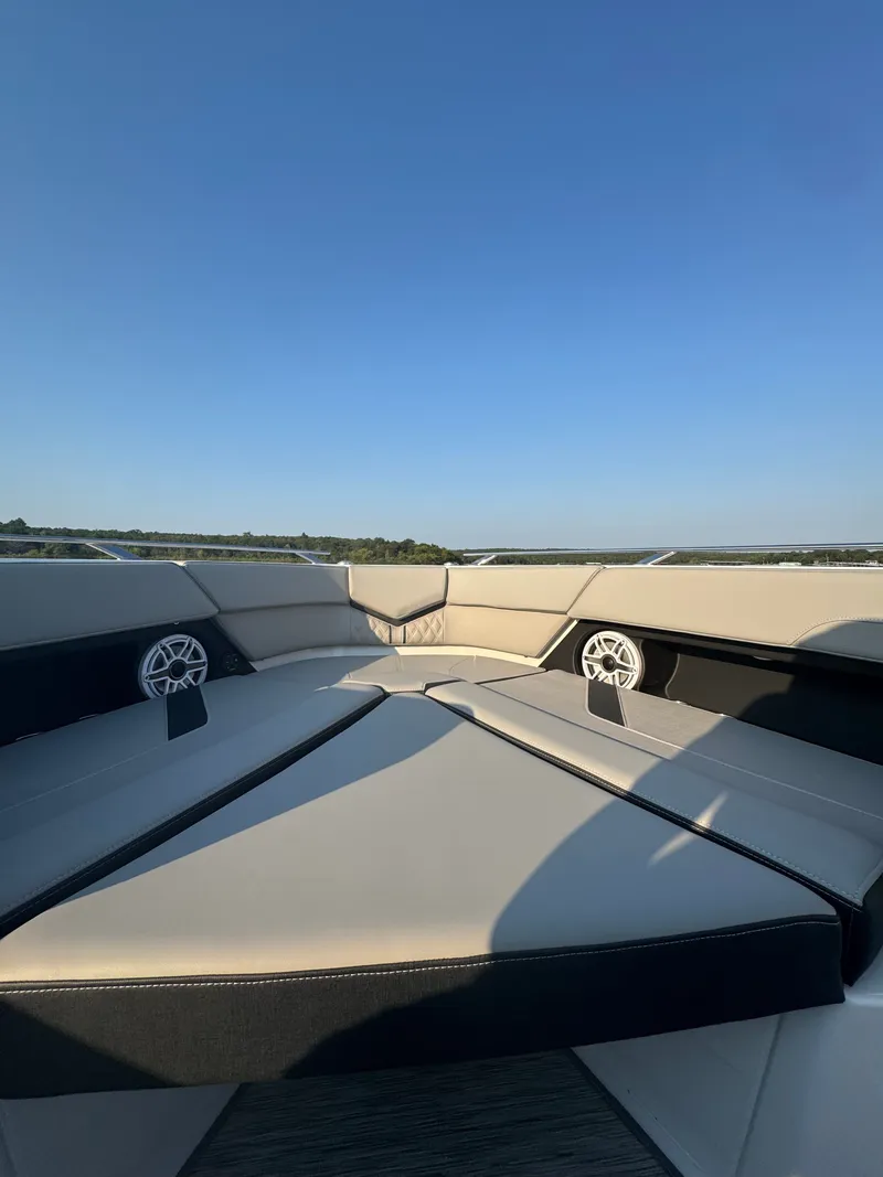 Slide: The Image of Monterey Elite 30 OB 2026 - 12