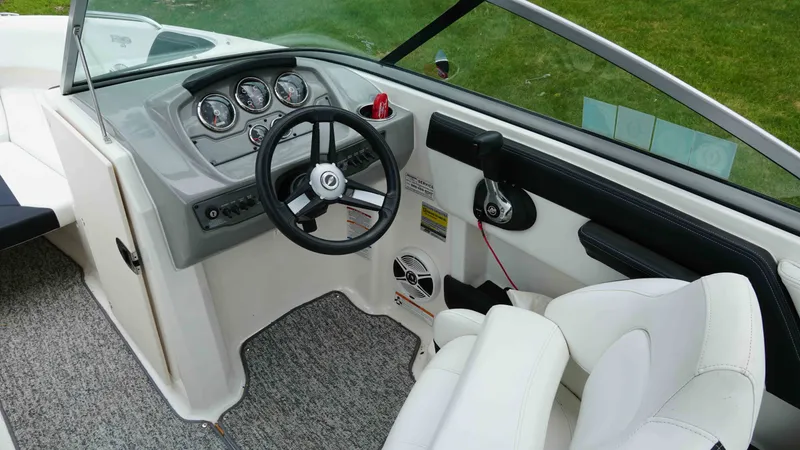 Slide: The Image of Chaparral 21 Sport H20 2017 - 13