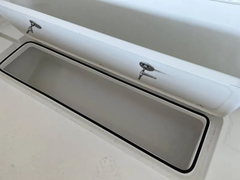 Slide: The Image of Parker Marine 2420 SC - 247 Explorer 2026 - 13