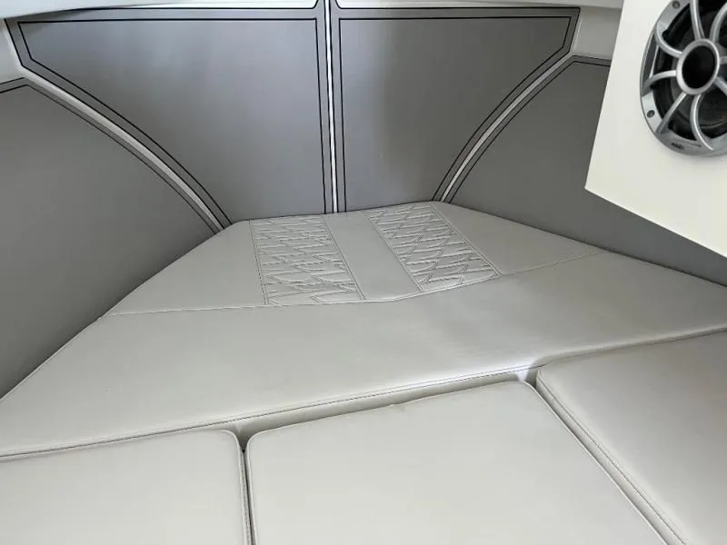 Slide: The Image of Parker Marine 2420 SC - 247 Explorer 2026 - 20